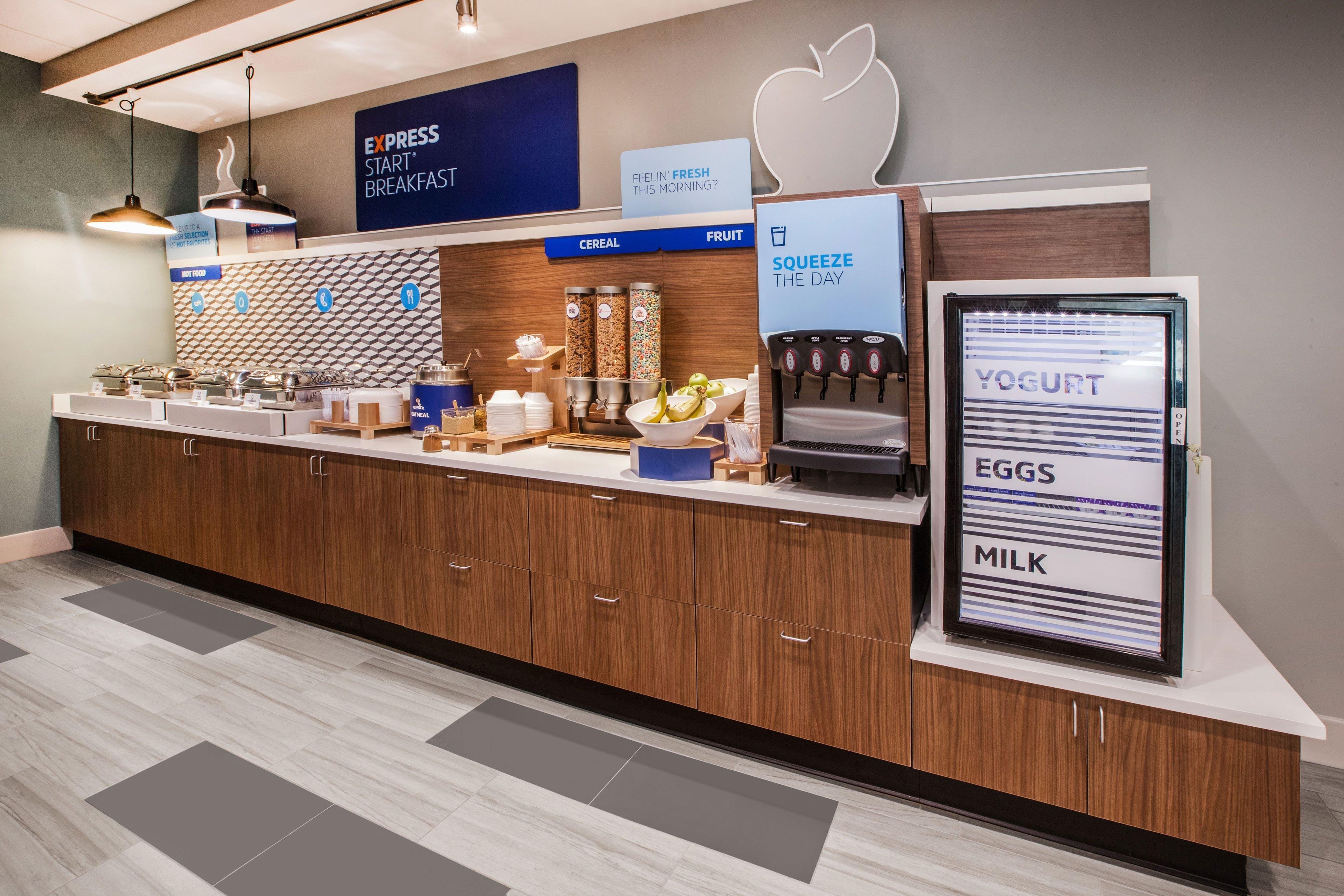 Dent Holiday Inn Express Cincinnati West By Ihg מראה חיצוני תמונה
