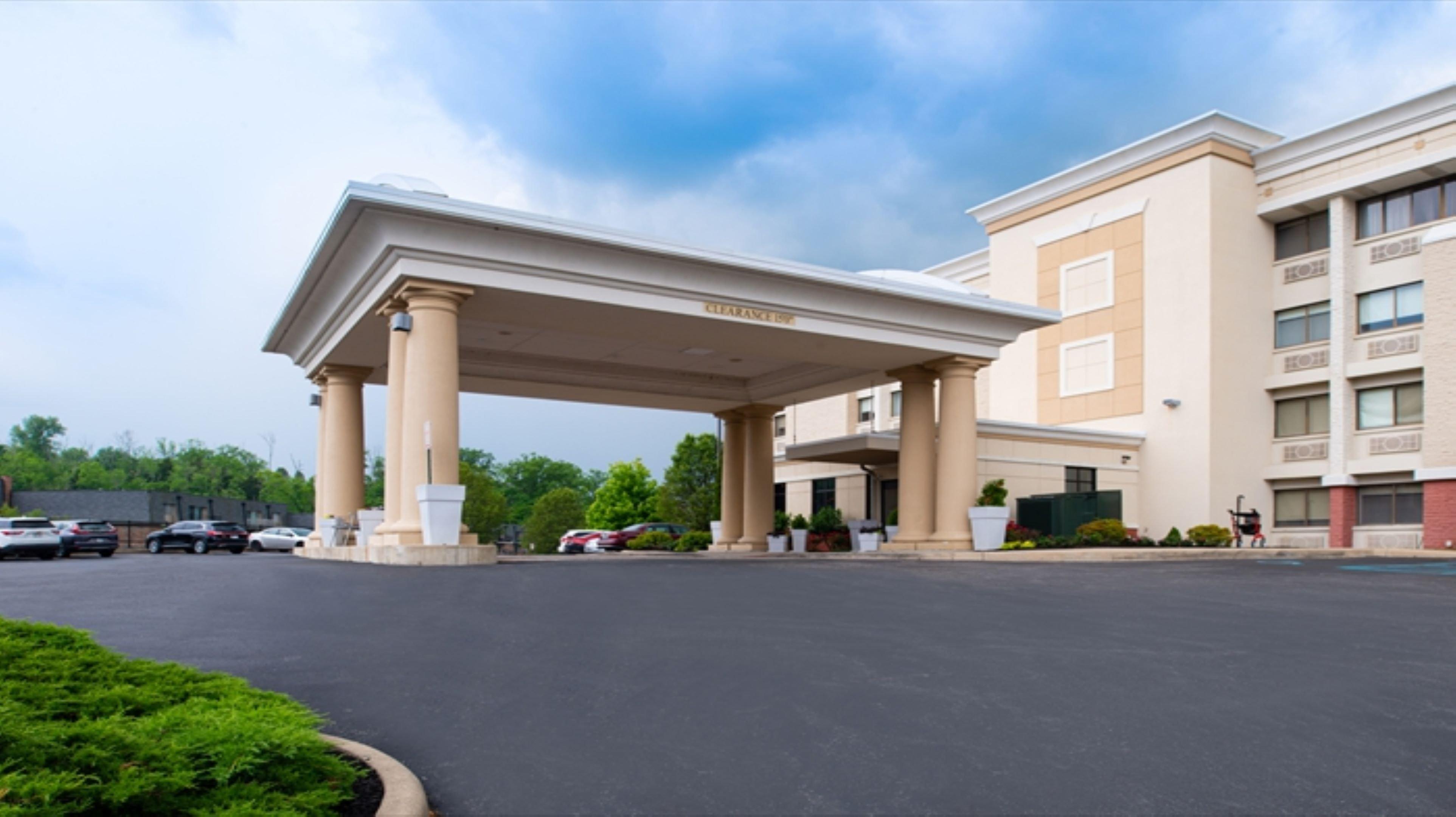 Dent Holiday Inn Express Cincinnati West By Ihg מראה חיצוני תמונה